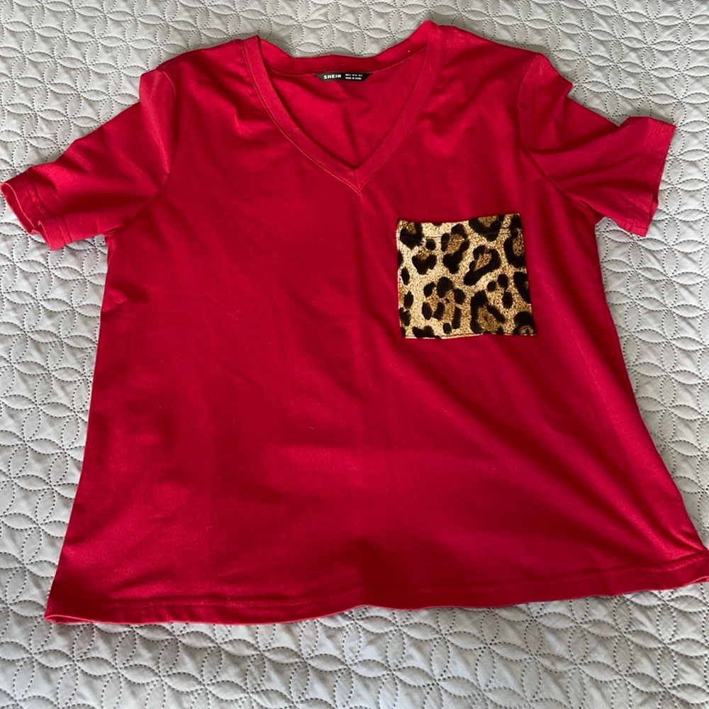 SHEIN Red T shirt with accent leopard pocket
